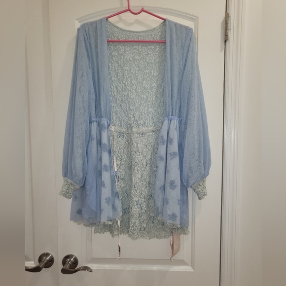 7. NWT WE ARE HAH SLIP AND ROBE SET SIZE XS - Picture 8 of 15